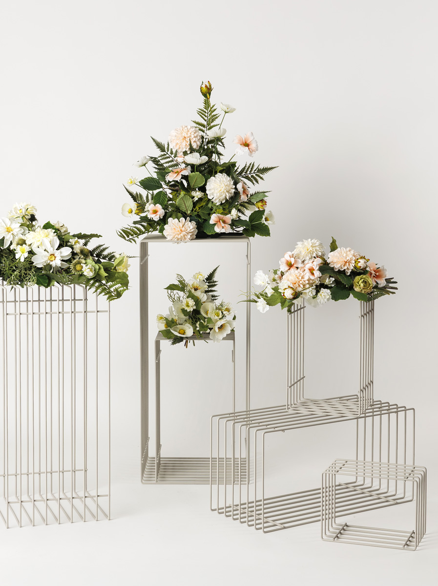 Blomsterställ Bliss med blommor